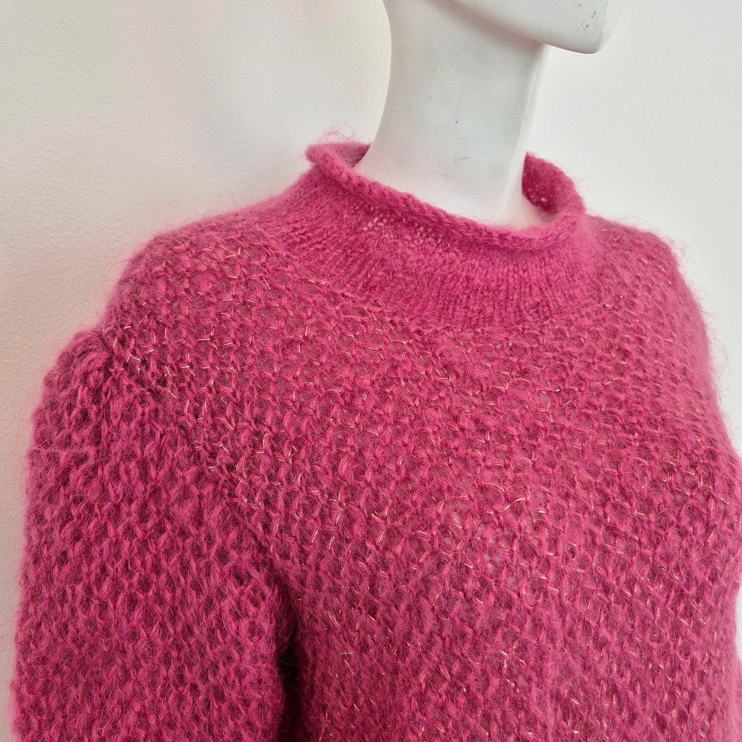 Maglione vintage rosa con filo lurex oro