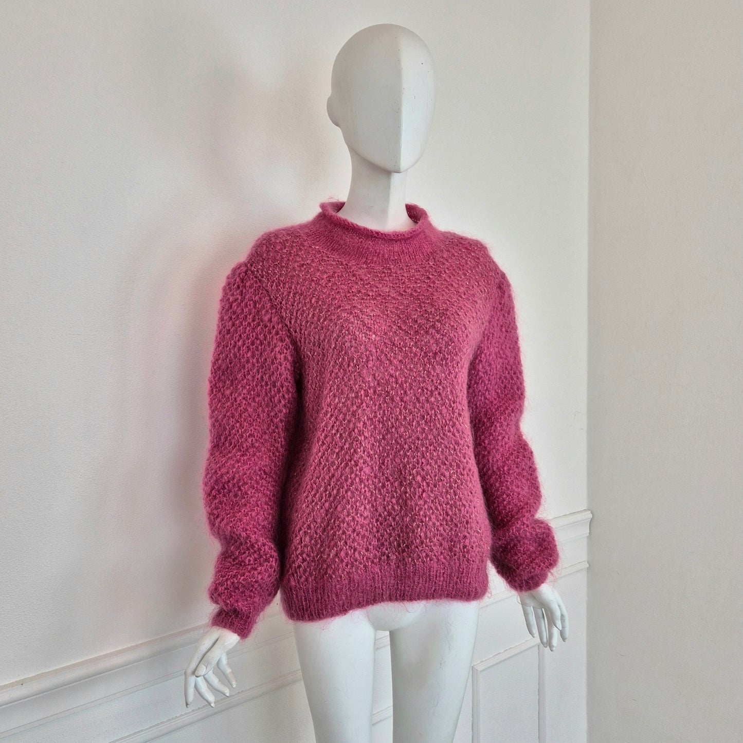Maglione vintage rosa con filo lurex oro