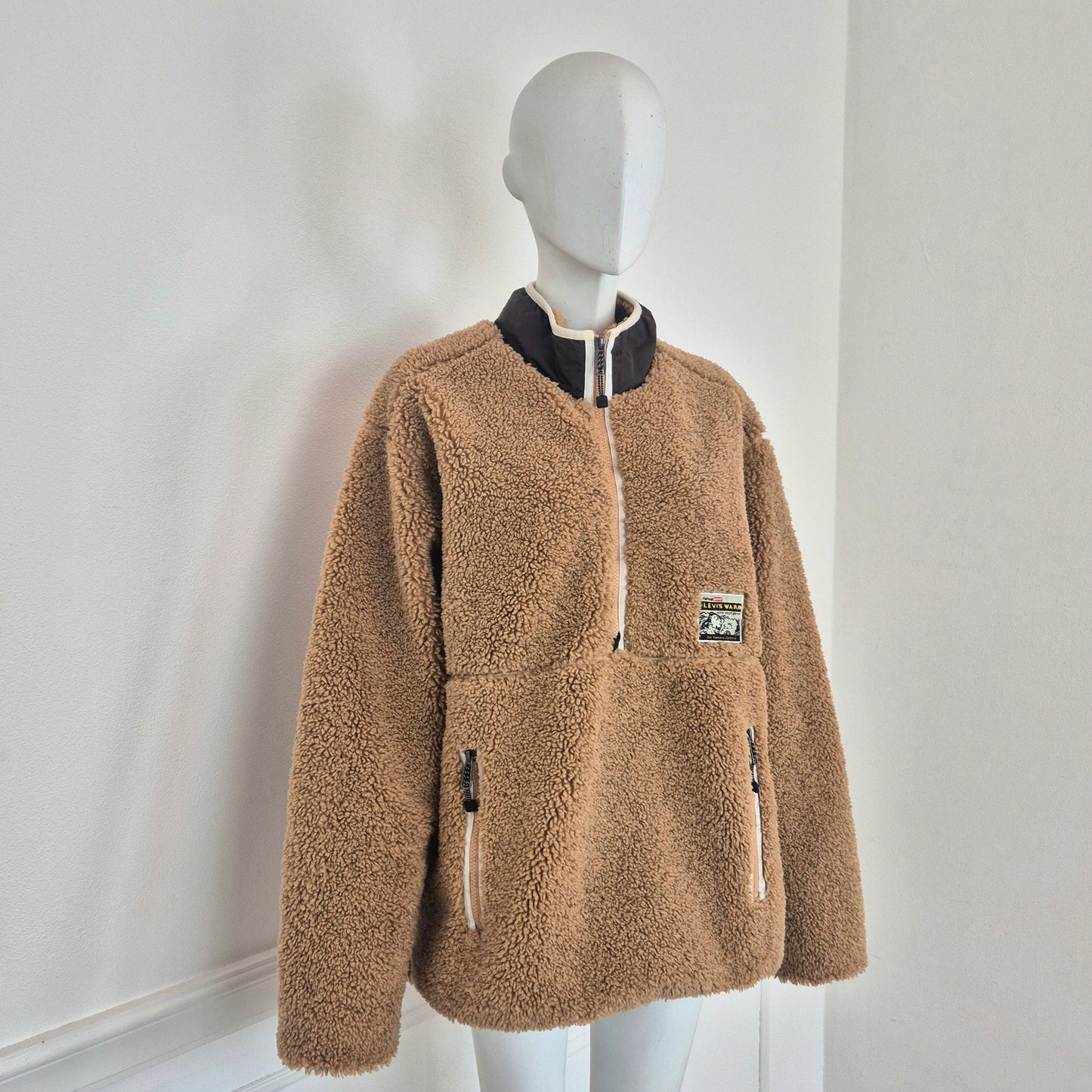 Levi's | Pile beige con zip