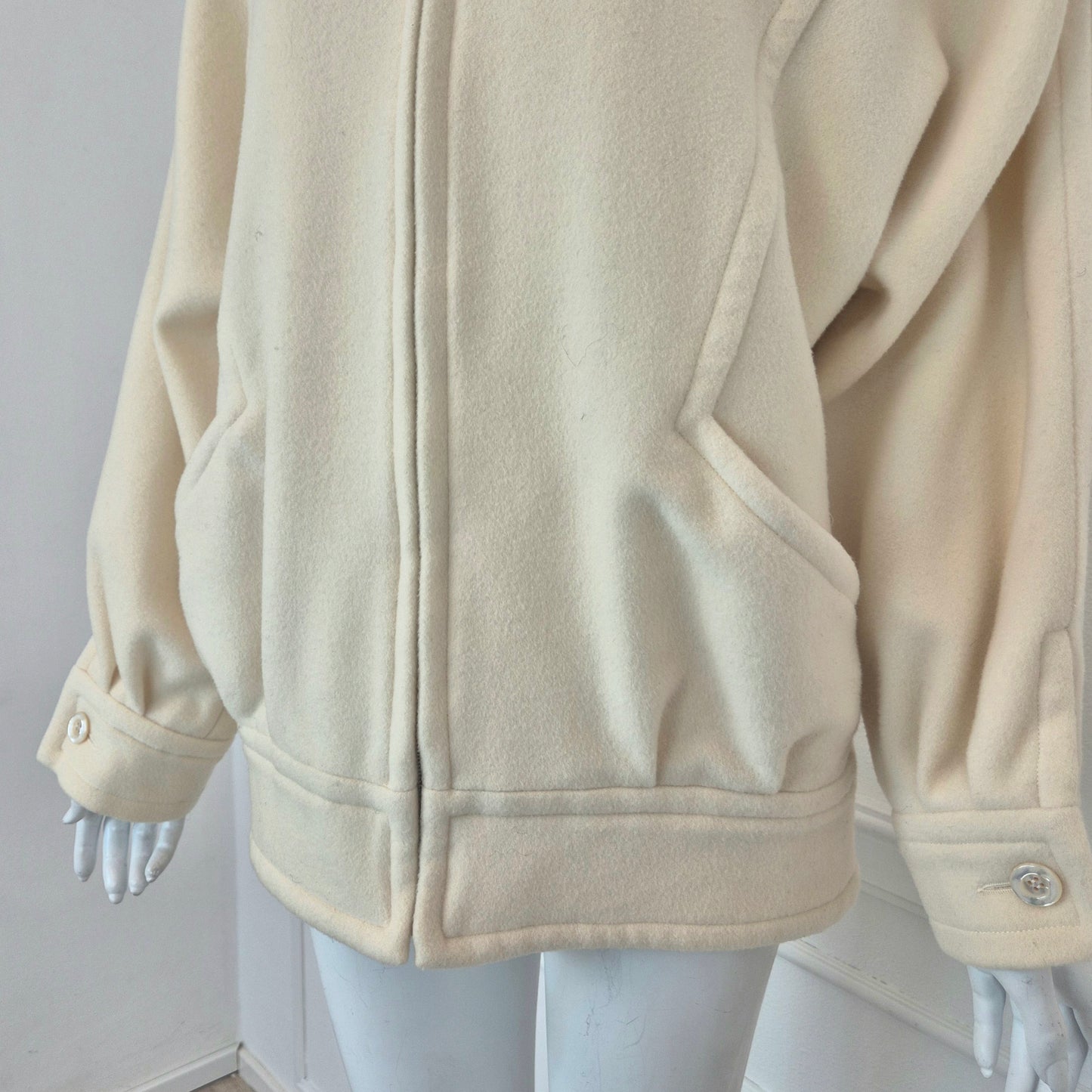 Courrēges | Cappottino vintage bianco panna