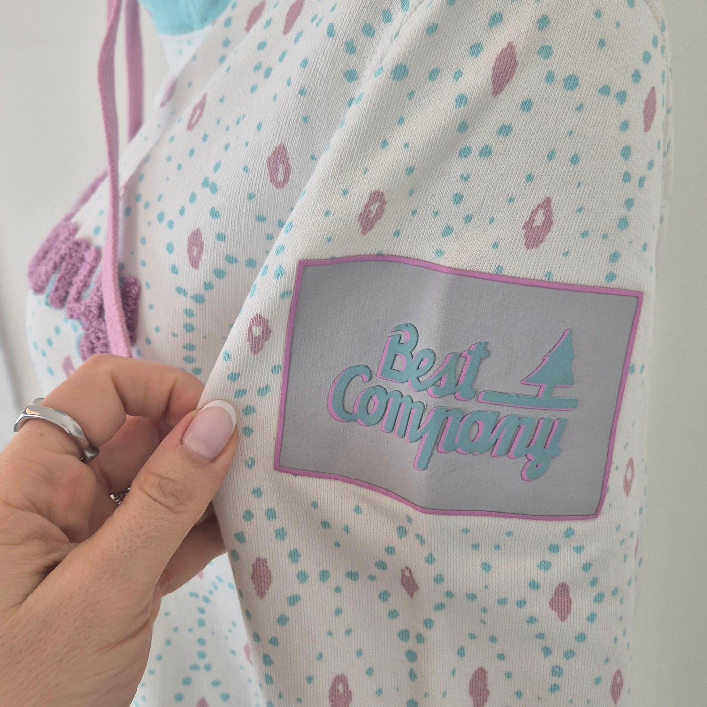 Best Companyby Olmes Carretti | Felpa bianca con cappuccio