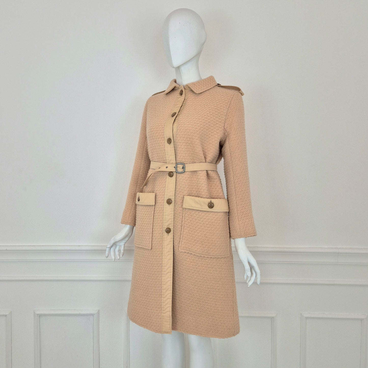 Courreges | Cappottino beige con cintura