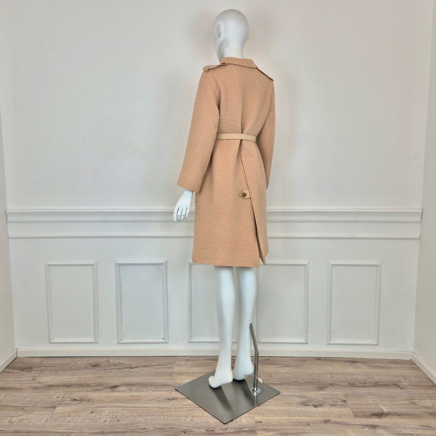Courreges | Cappottino beige con cintura