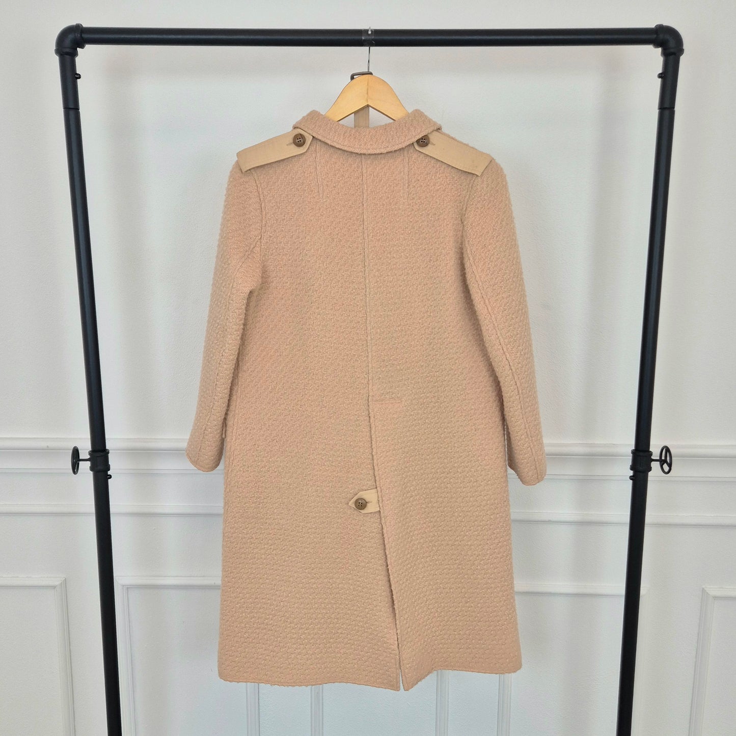 Courreges | Cappottino beige con cintura