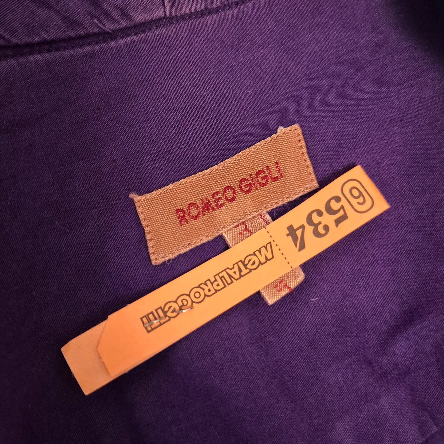 Romeo Gigli | Camicia viola con bottoni madreperla