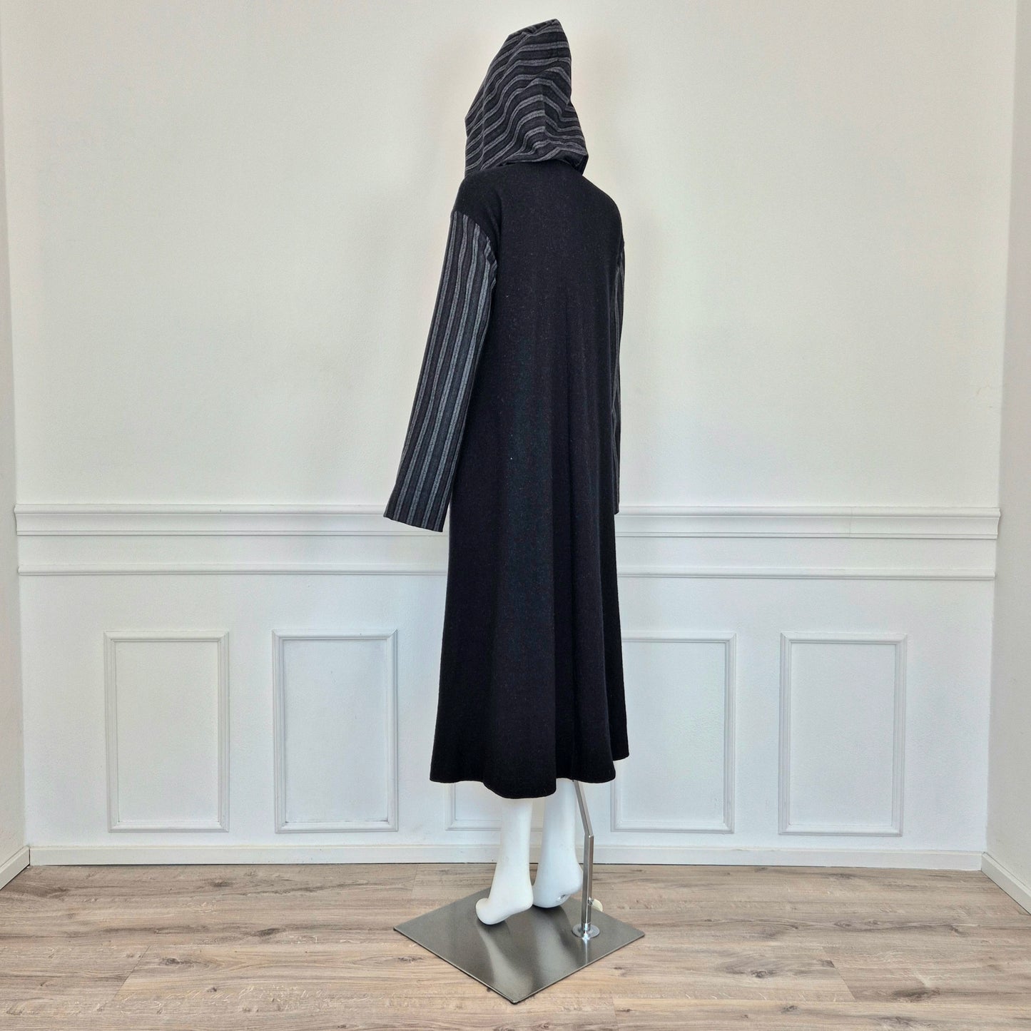 Romeo Gigli | Cappotto lungo con fiocchi e cappuccio