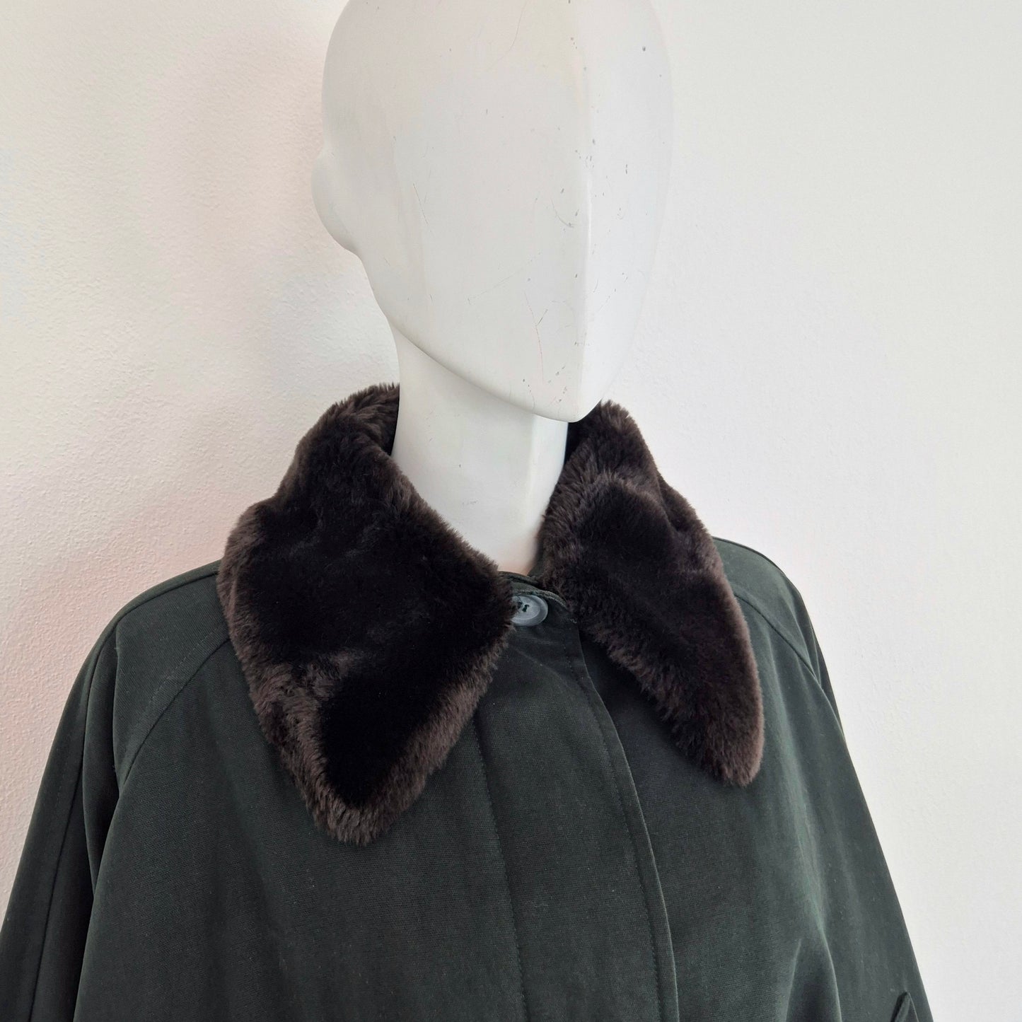 Romeo Gigli | Giaccone verde con interno scozzese e collo in pelo