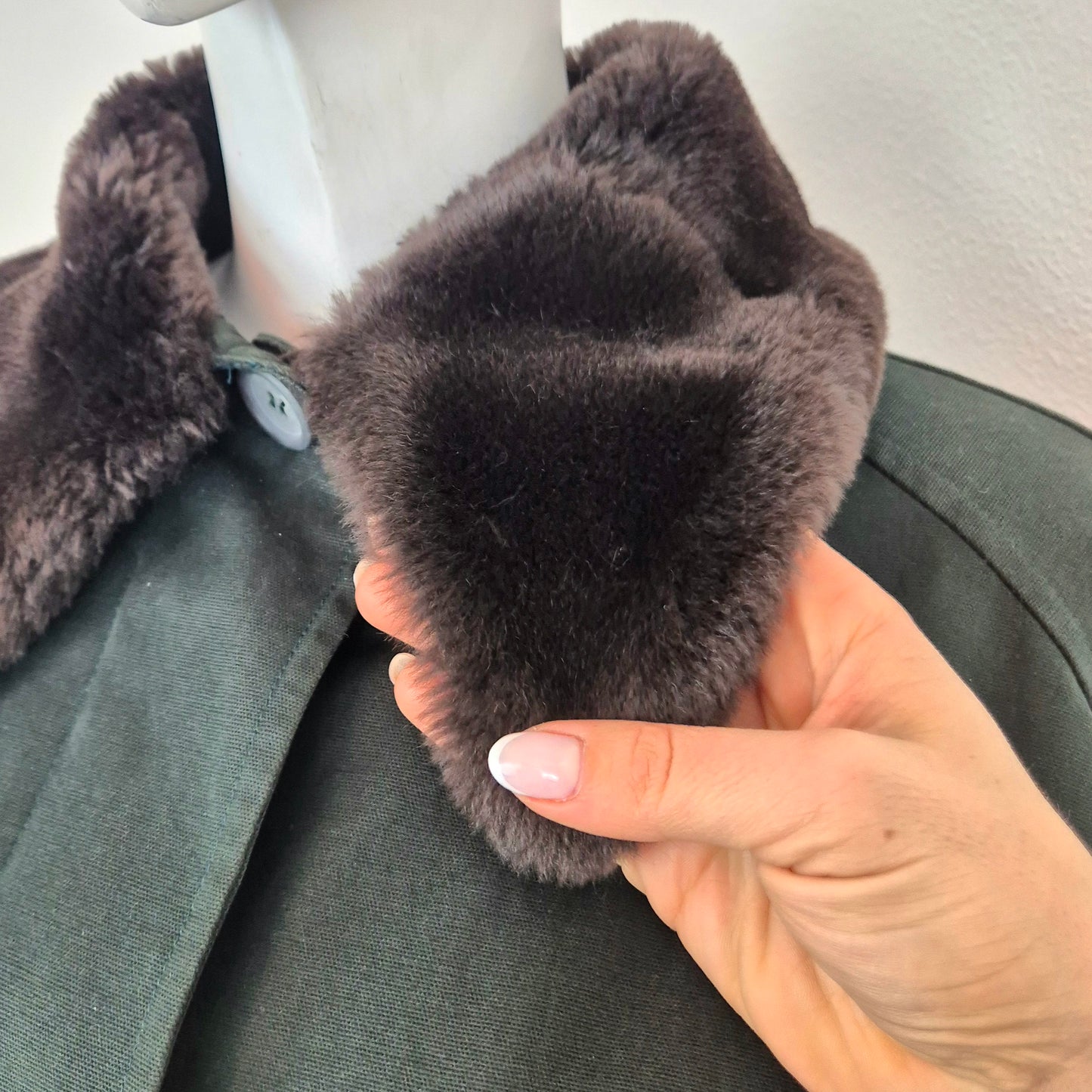 Romeo Gigli | Giaccone verde con interno scozzese e collo in pelo