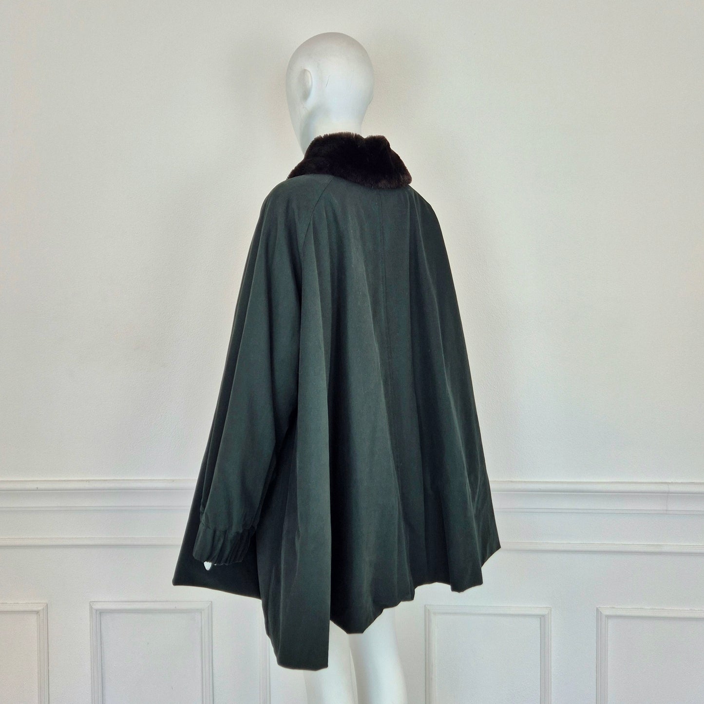 Romeo Gigli | Giaccone verde con interno scozzese e collo in pelo