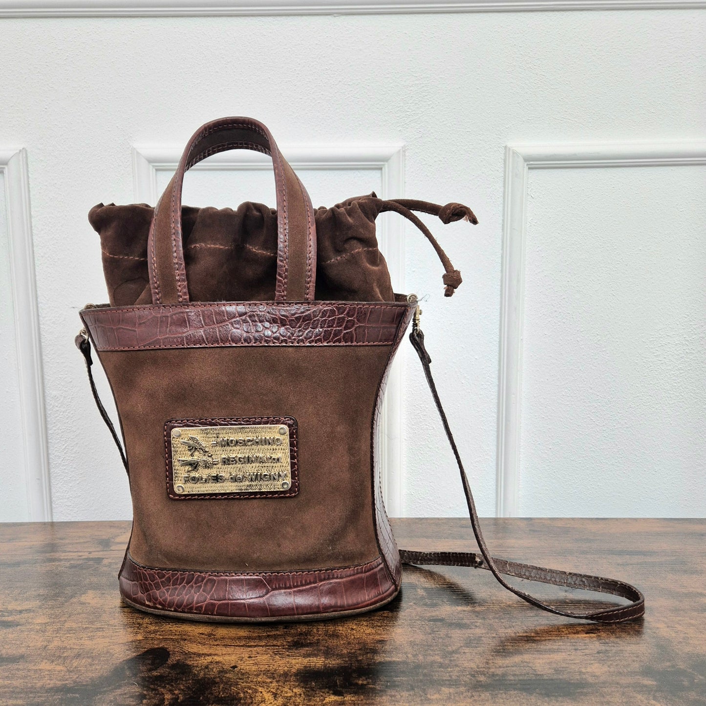 Moschino | Borsa secchiello "Ape regina"