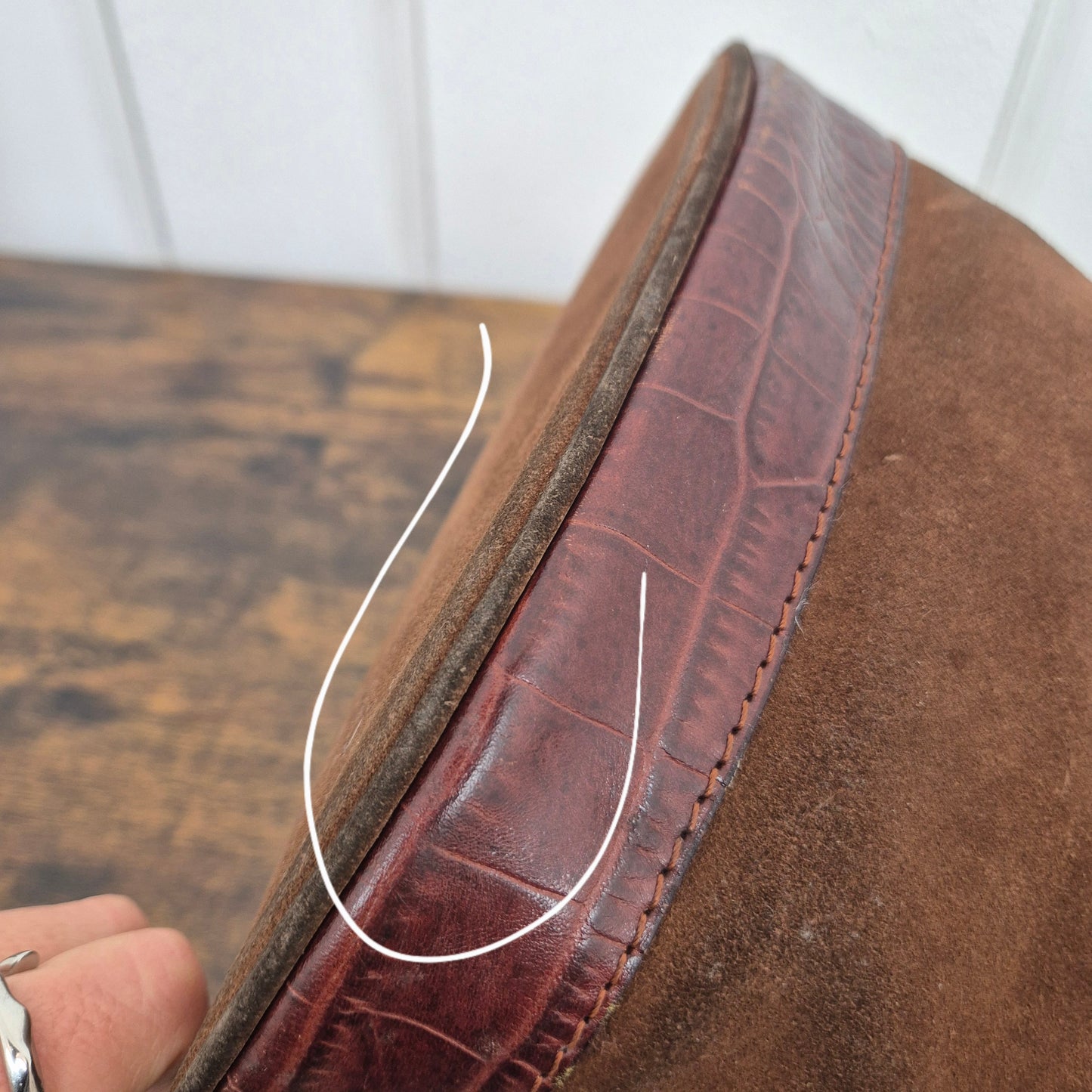 Moschino | Borsa secchiello "Ape regina"