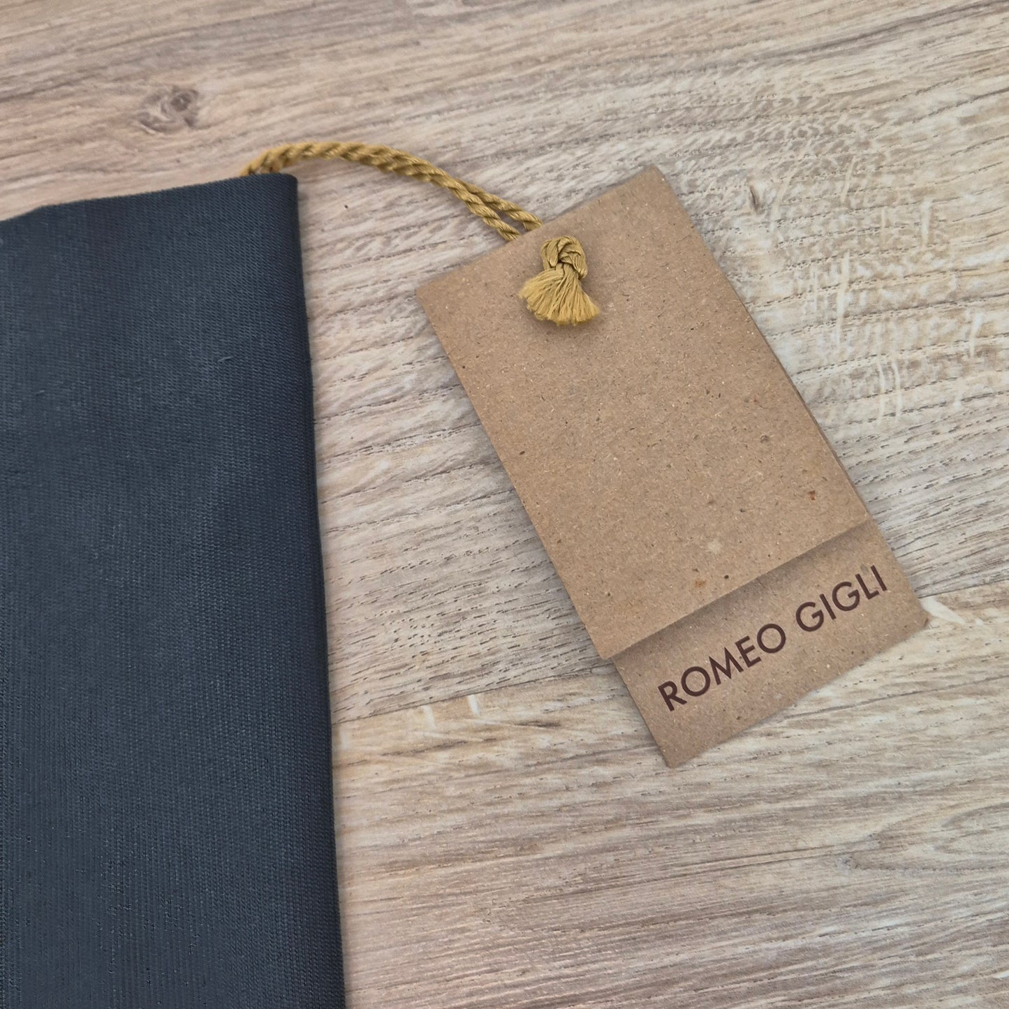 Romeo Gigli | Guanti lunghi color carta da zucchero