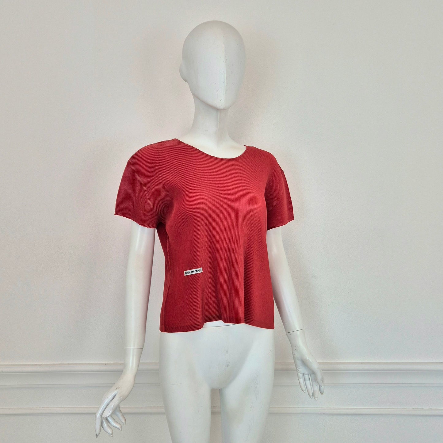 Issey Miyake | T shirt rossa plissettata