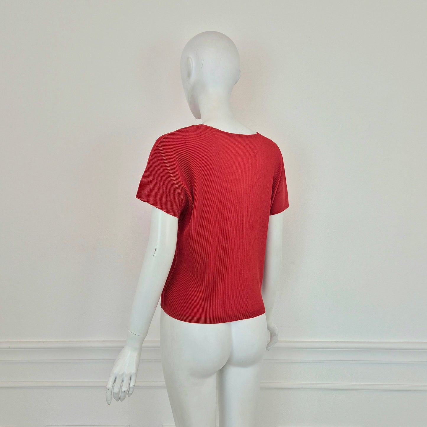 Issey Miyake | T shirt rossa plissettata