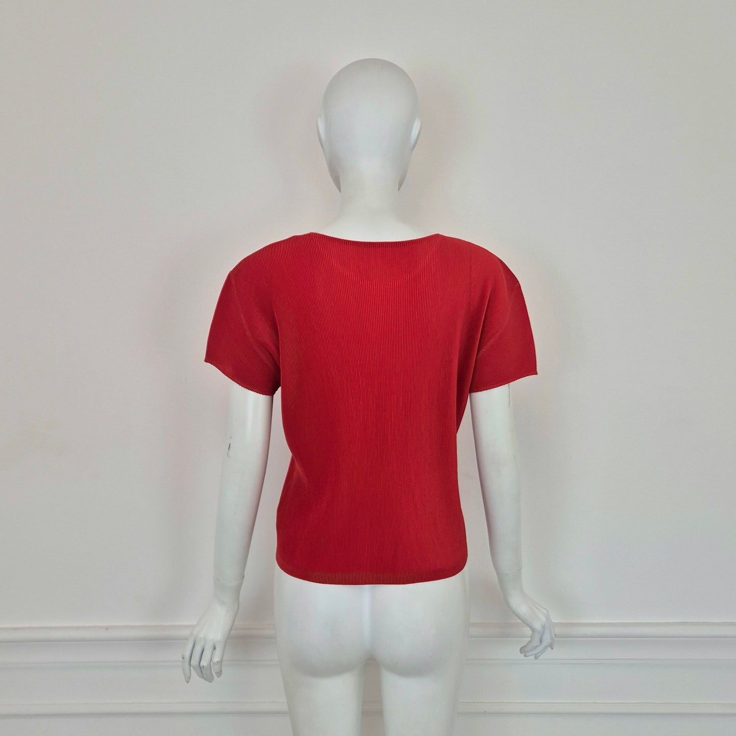 Issey Miyake | T shirt rossa plissettata
