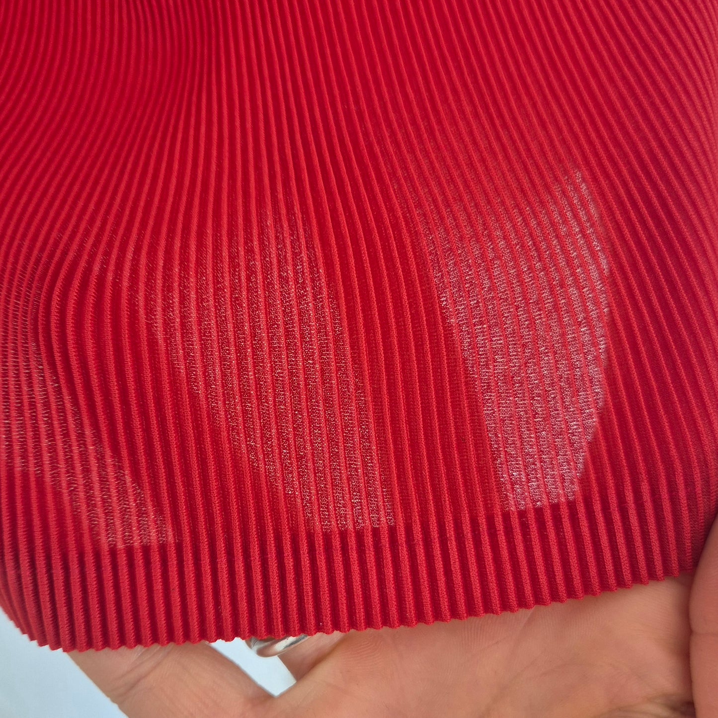 Issey Miyake | T shirt rossa plissettata