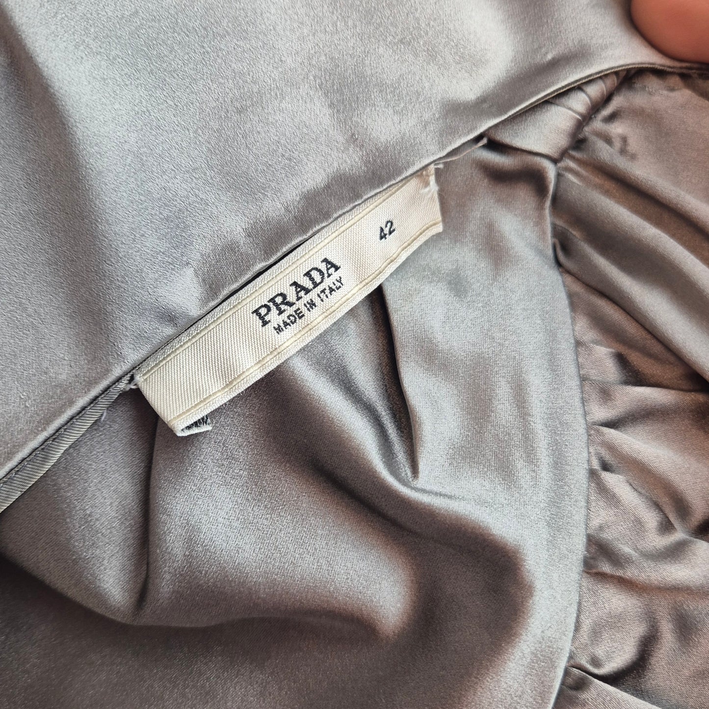 Prada | Abito in seta grigio perla SS 2007