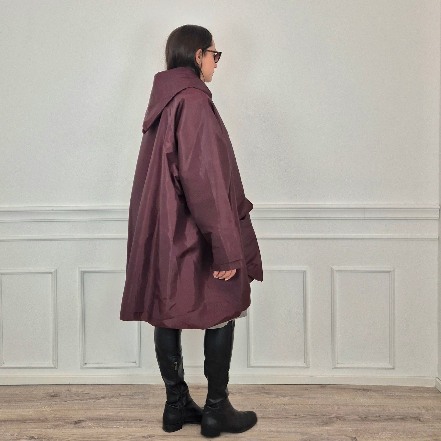 Romeo Gigli | Impermeabile oversize melanzana con cappuccio
