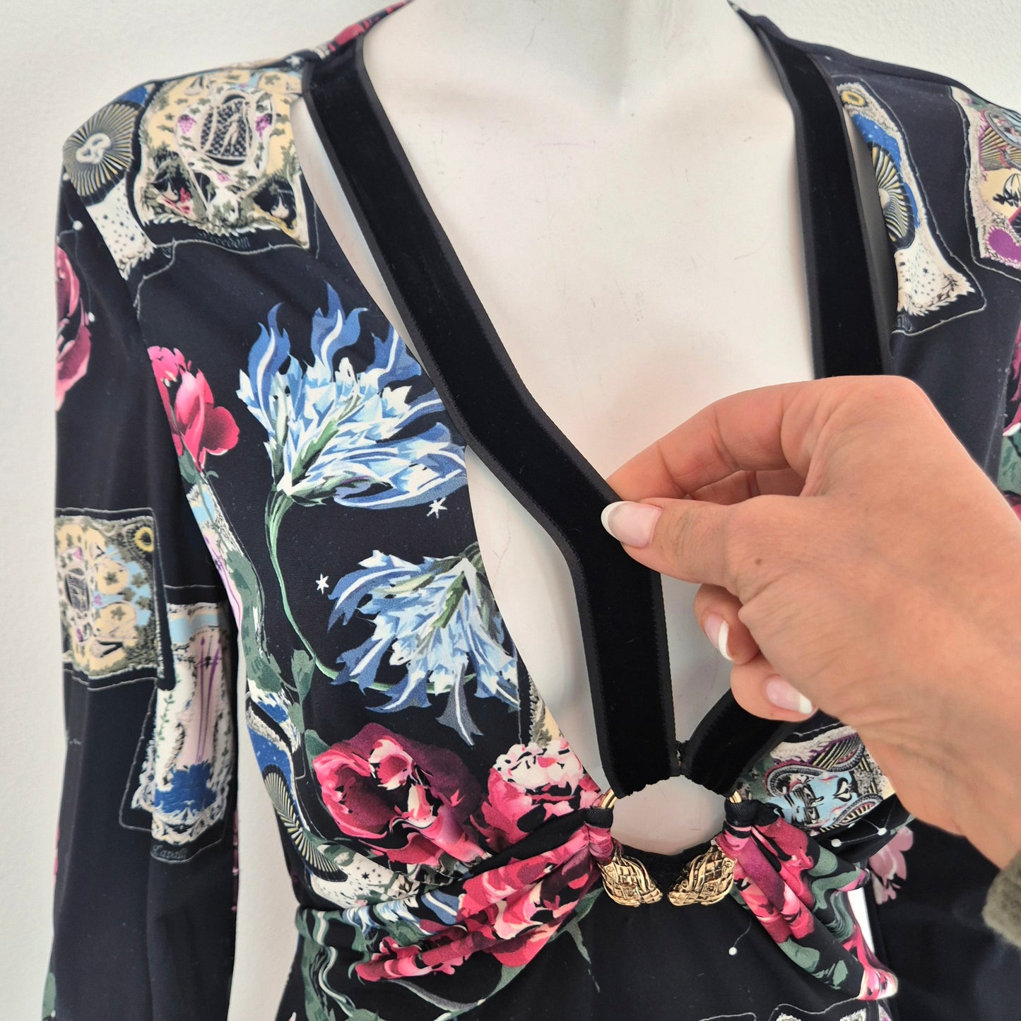 Roberto Cavalli | Abito elasticizzato stampa fiori e carte