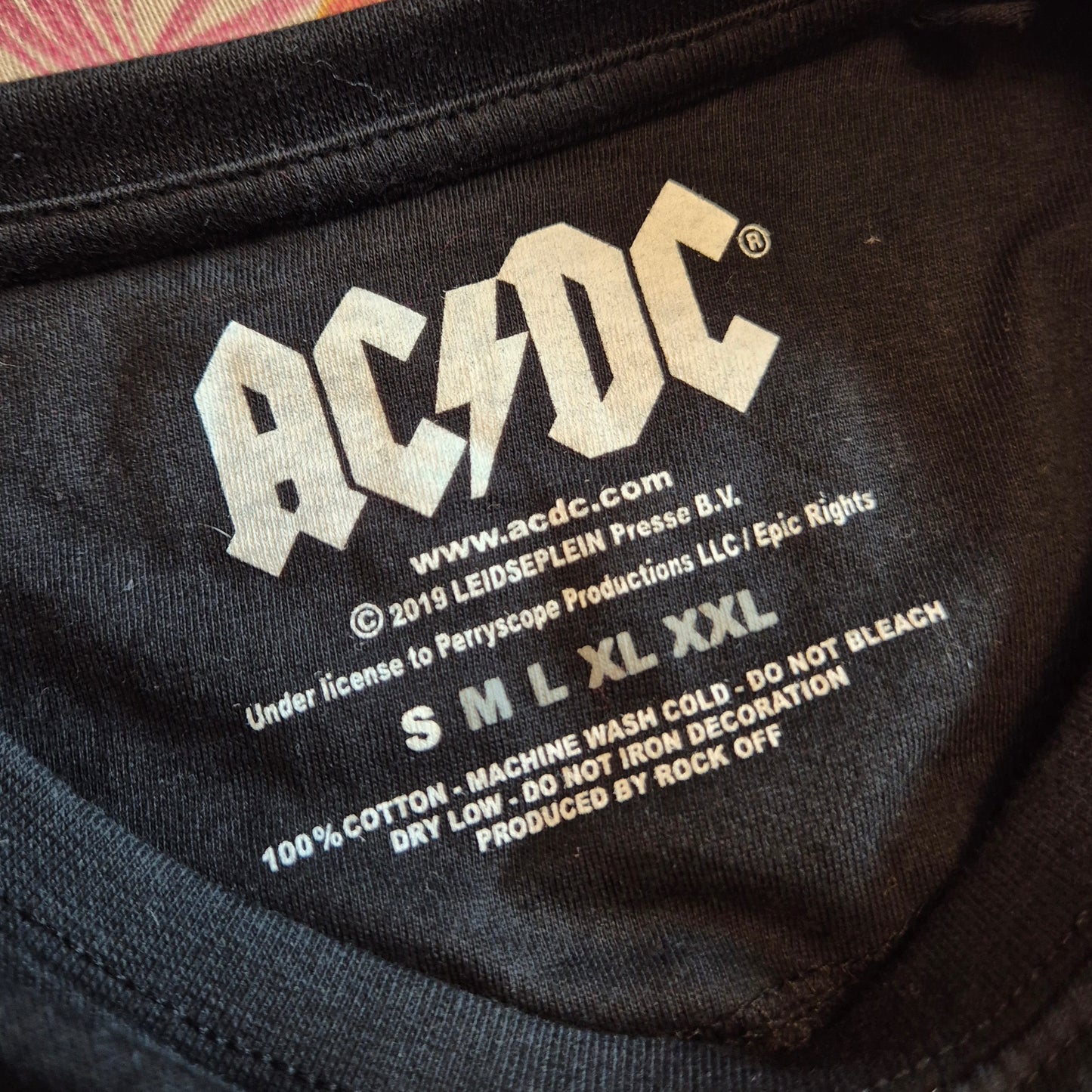 T-shirt nera ACDC