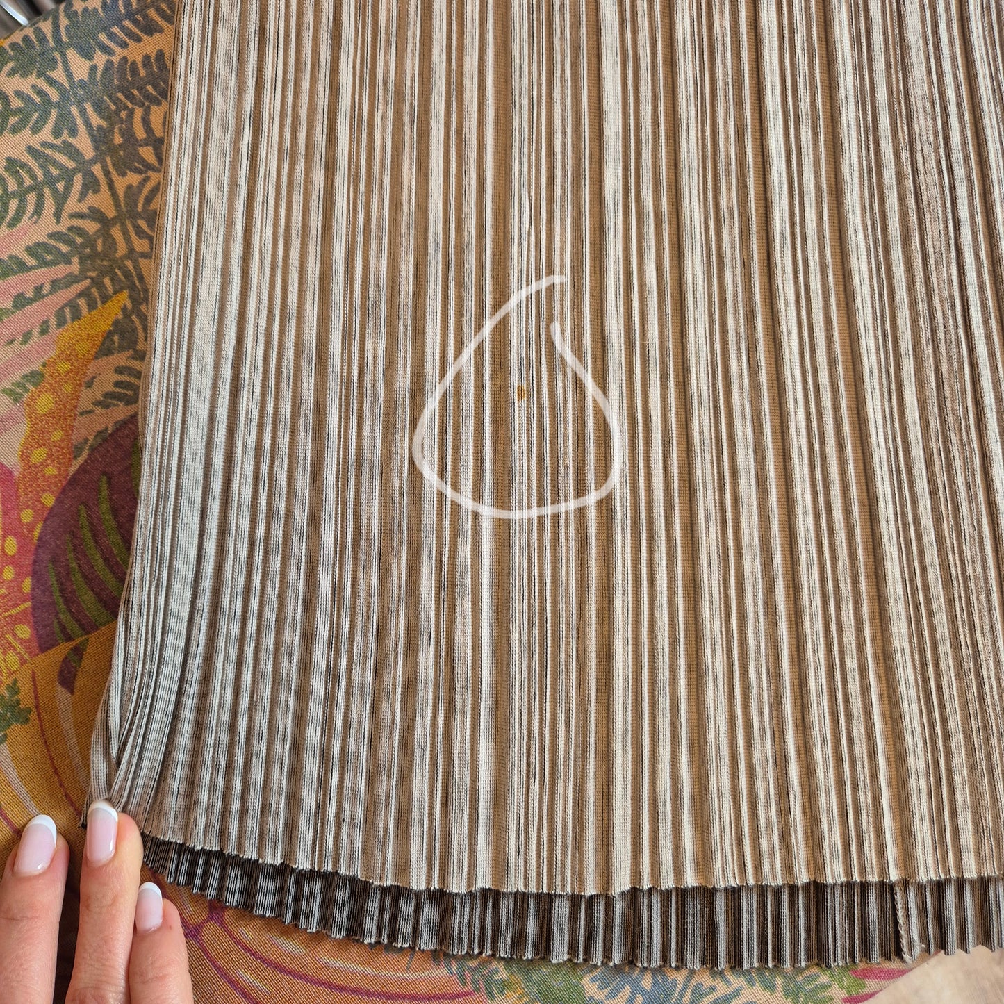 Pleats Please Issey Miyake | Gonna grigia plissettata