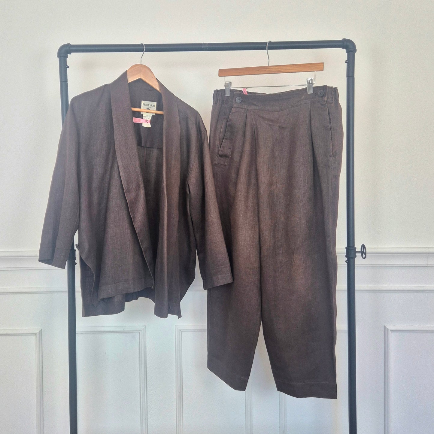 Plantation di Issey Miyake | Completo tailleur lino marrone