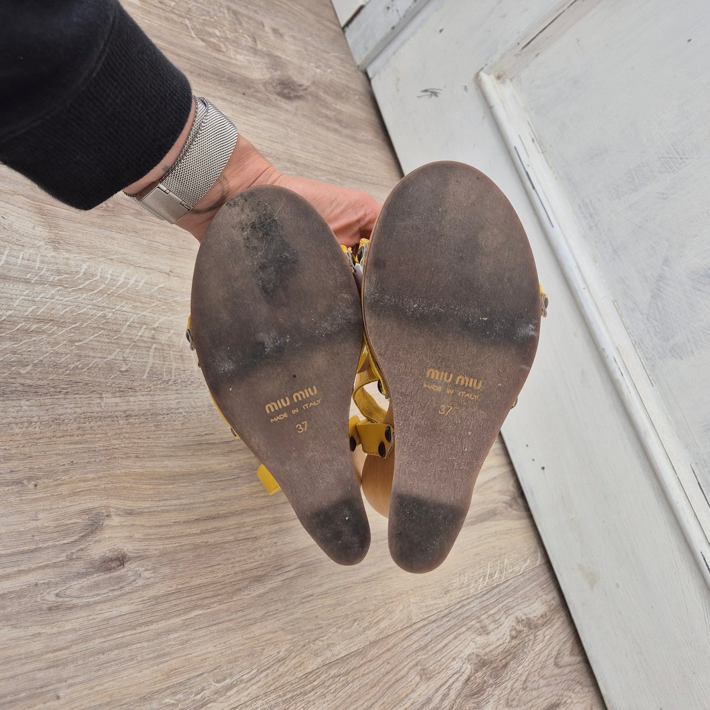 Miu Miu | Sandali fiore con zeppa in legno