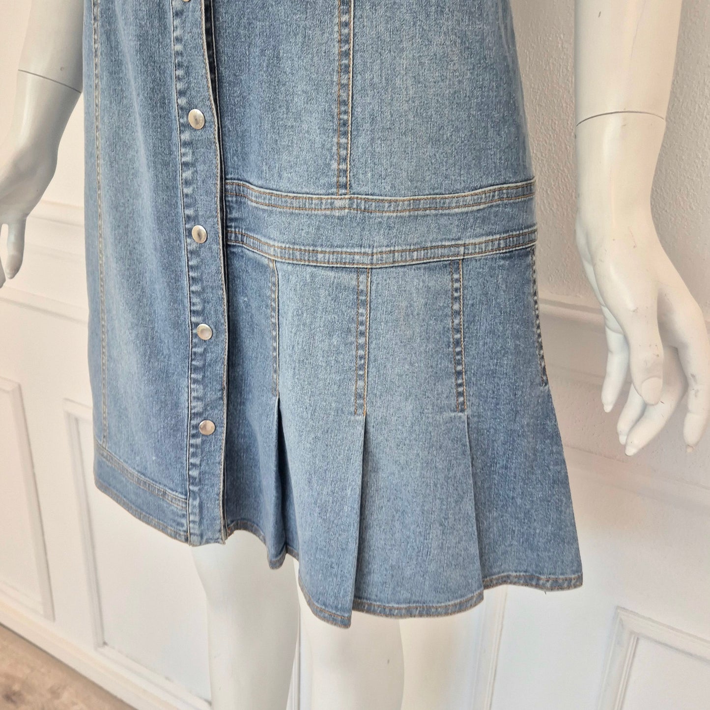 Moschino | Abito in denim con cut out e colletto