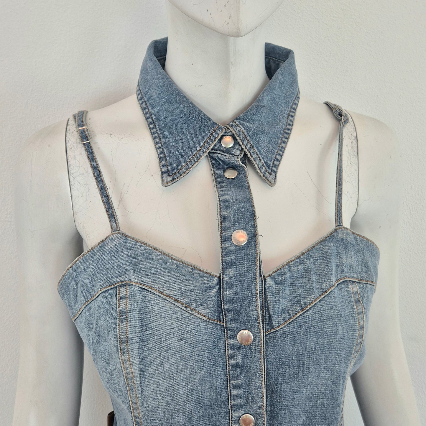 Moschino | Abito in denim con cut out e colletto