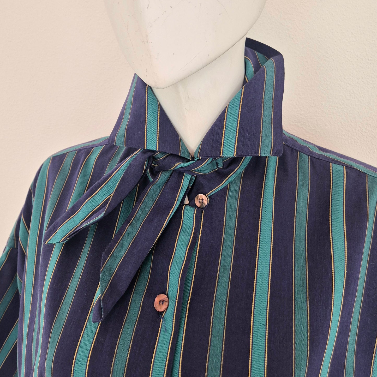 Romeo Gigli | Camicia oversize con fiocco righe verdi blu