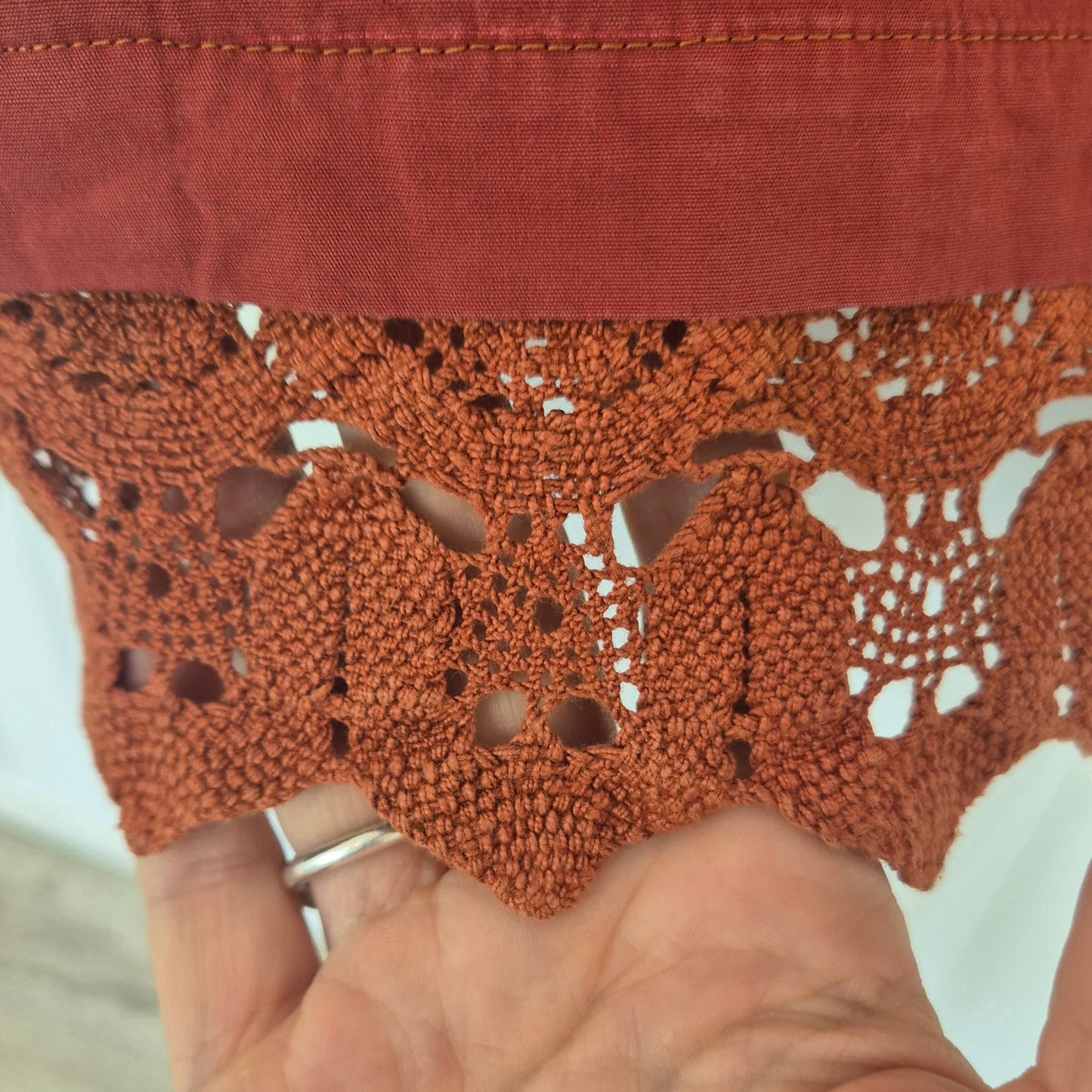 Romeo Gigli | Camicetta color coccio fondo crochet