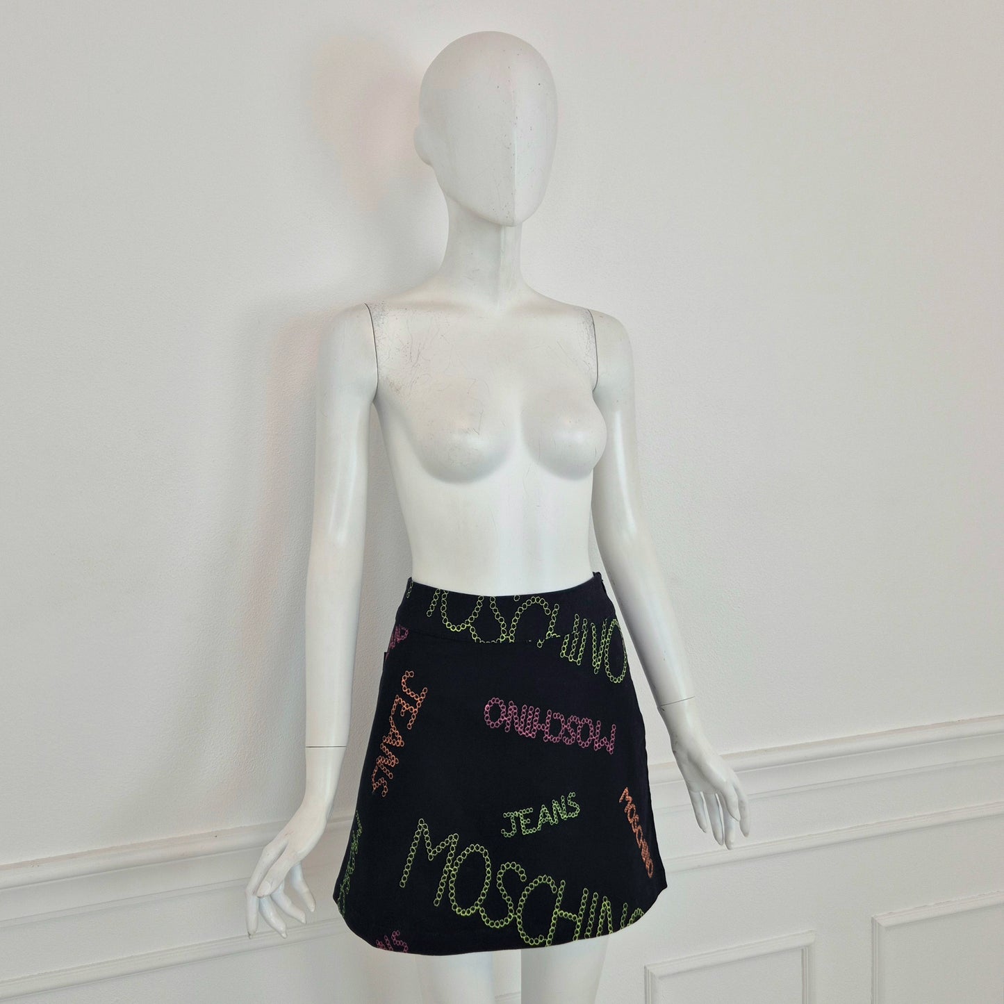 Moschino | Gonna con scritte ricamate