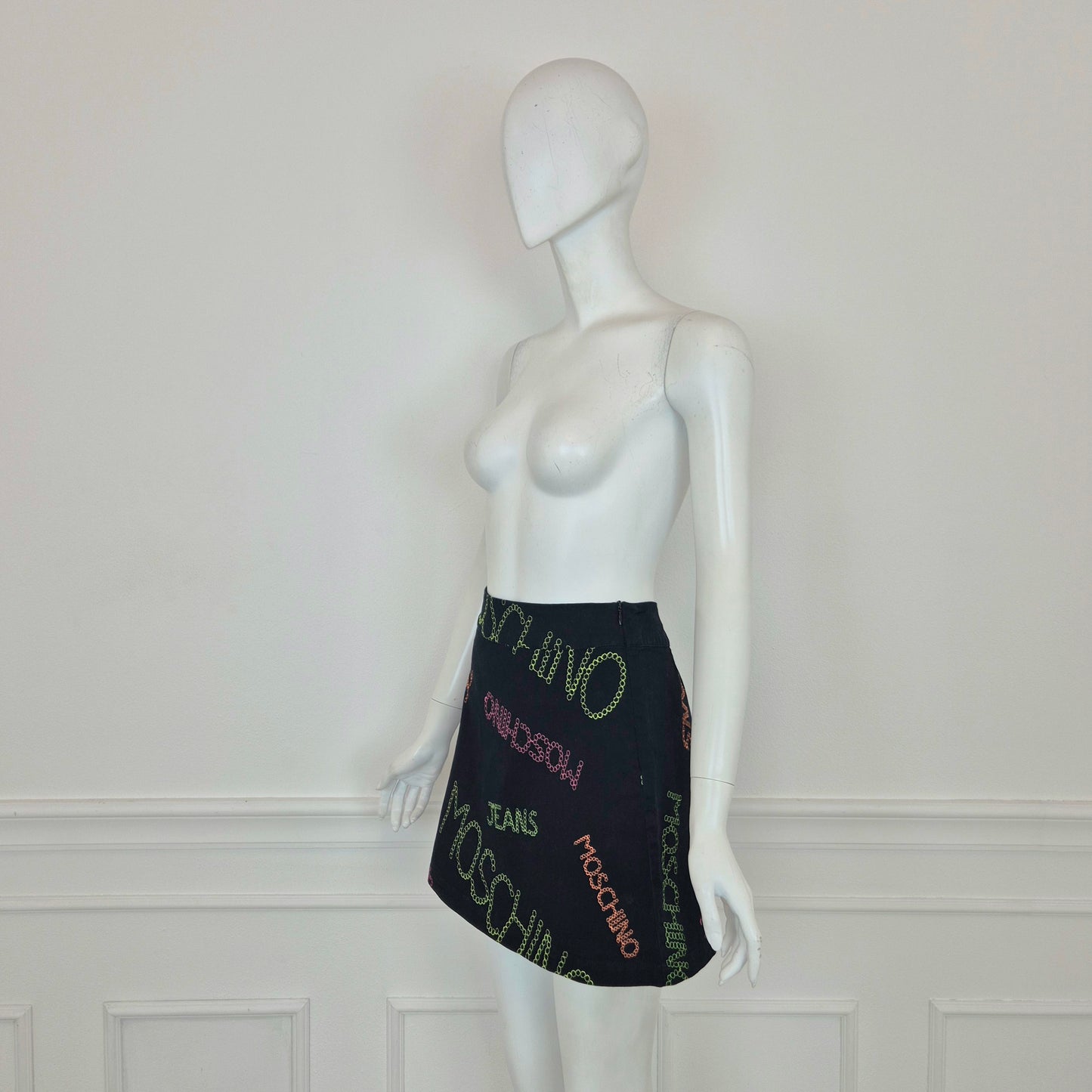 Moschino | Gonna con scritte ricamate