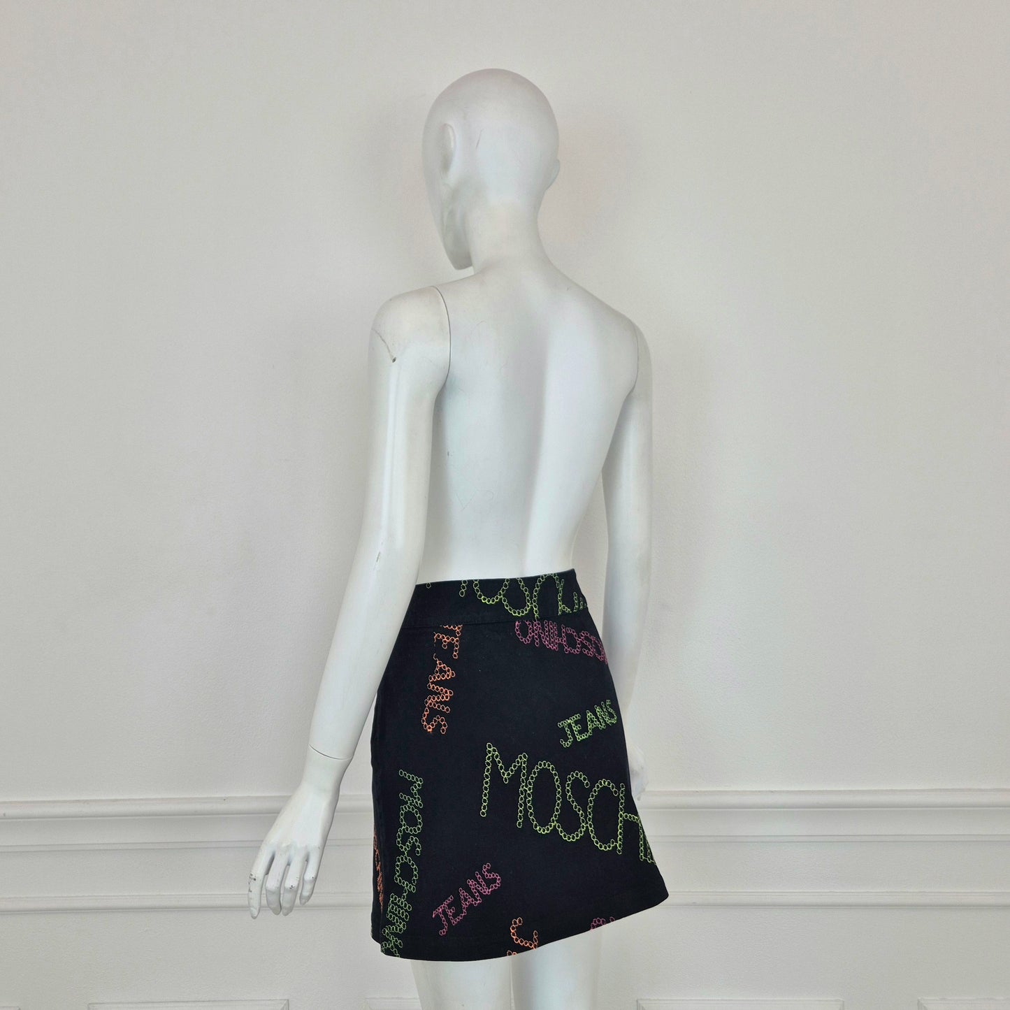 Moschino | Gonna con scritte ricamate