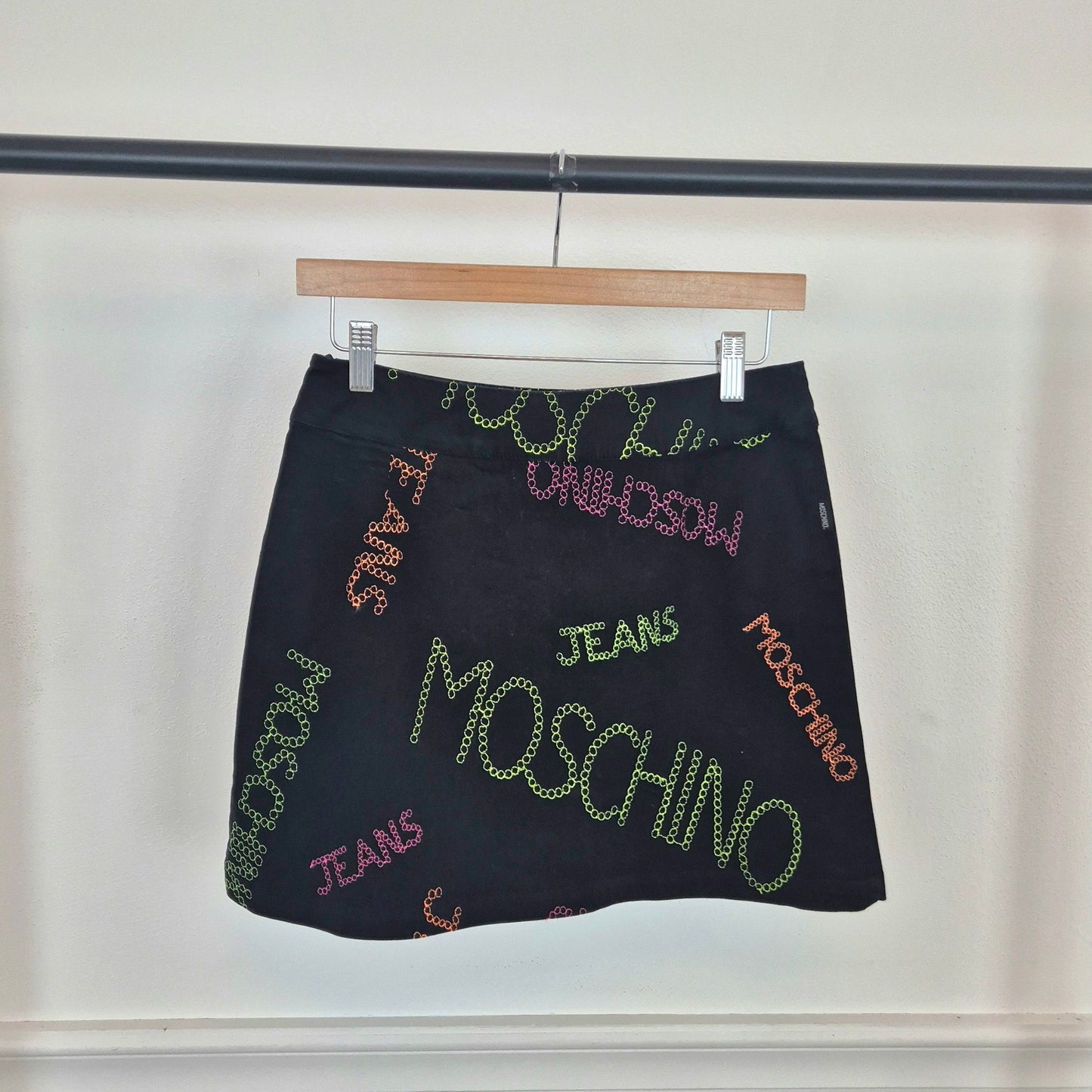 Moschino | Gonna con scritte ricamate