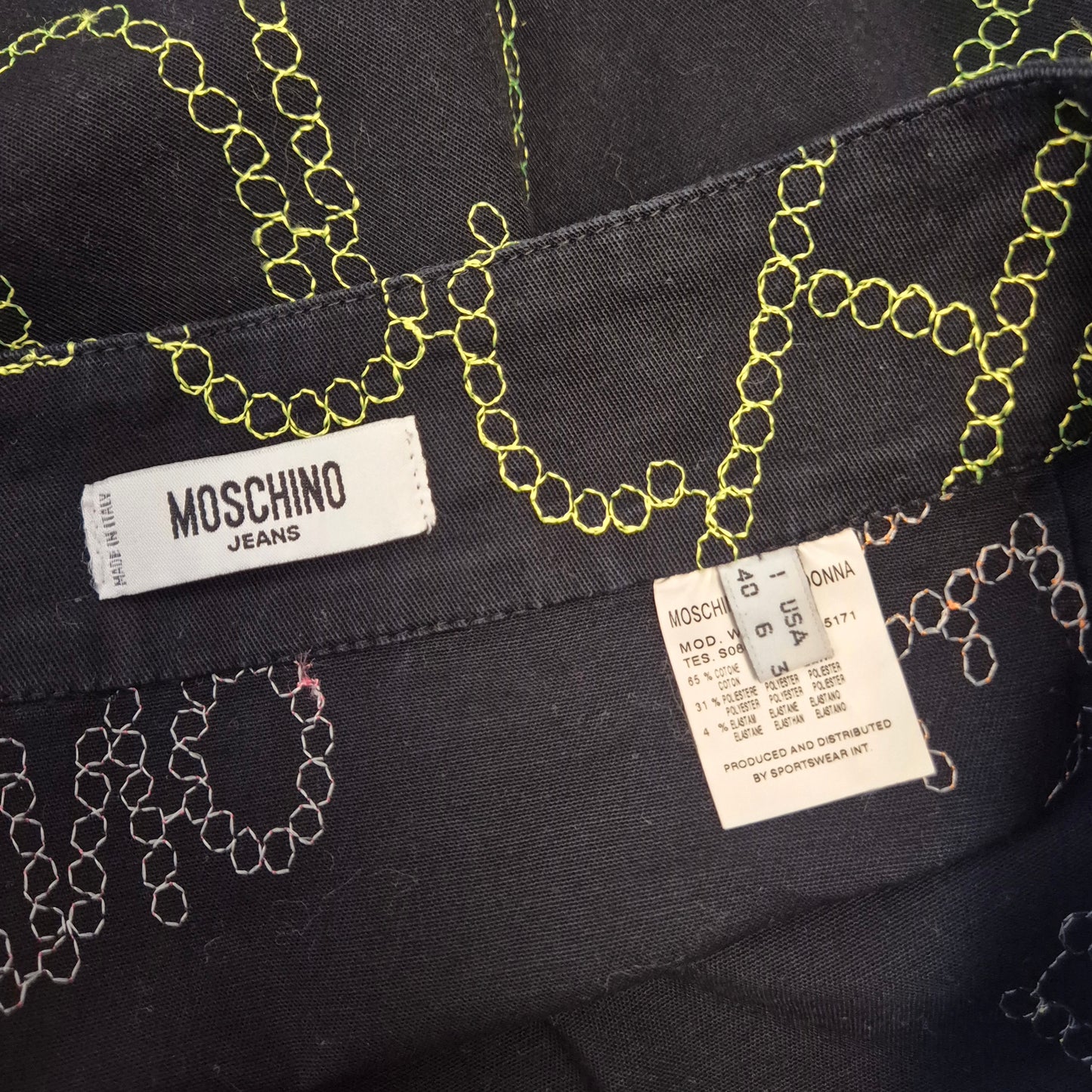 Moschino | Gonna con scritte ricamate