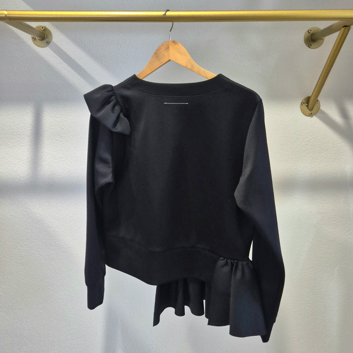 MM6 Maison Margiela | Felpa nera con volant