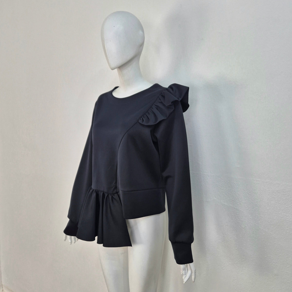 MM6 Maison Margiela | Felpa nera con volant