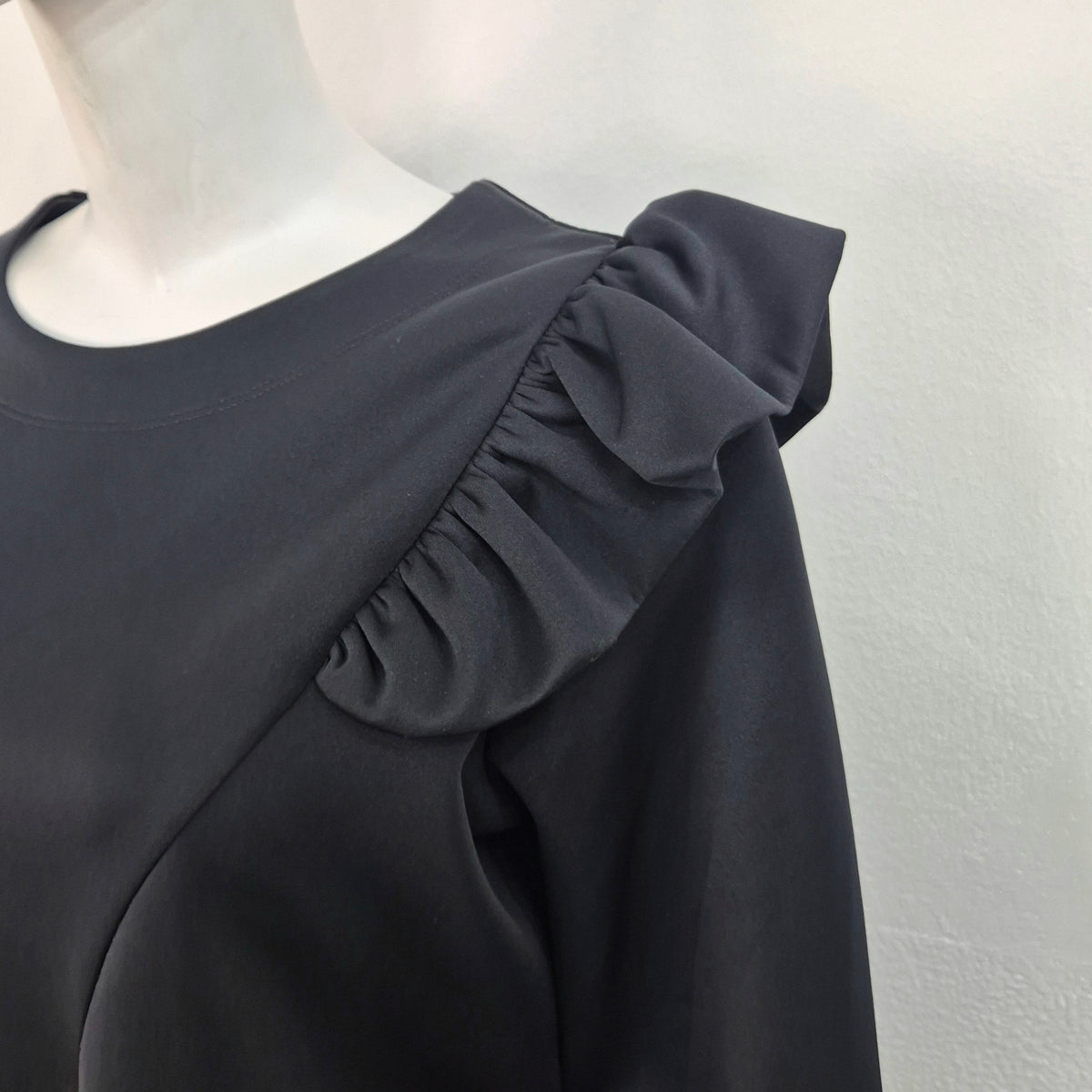 MM6 Maison Margiela | Felpa nera con volant