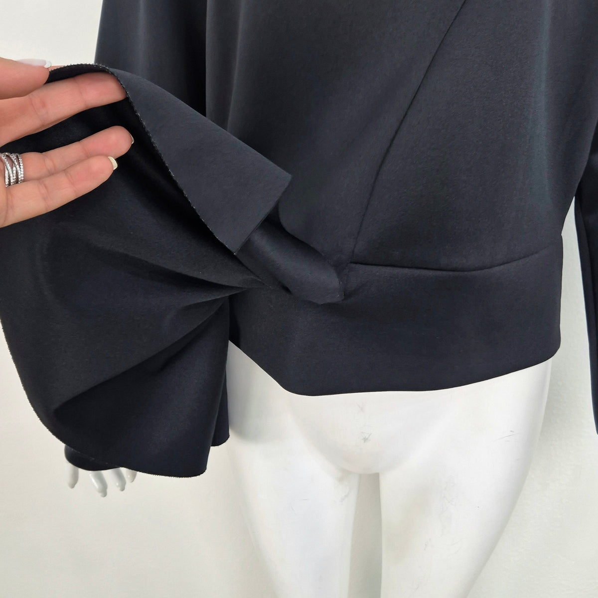 MM6 Maison Margiela | Felpa nera con volant