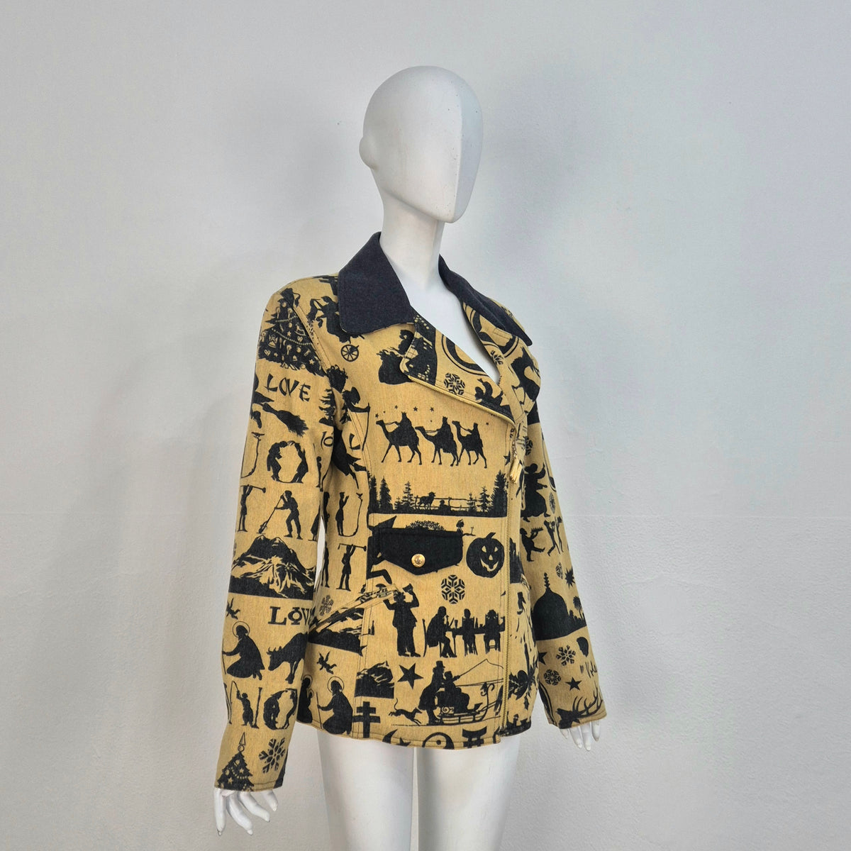 Moschino | Giacca con zip - disegni autunnali e invernali