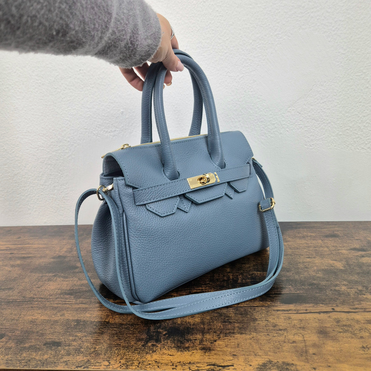 Borsa in vera pelle azzurro polvere
