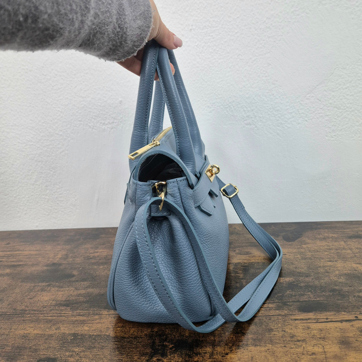 Borsa in vera pelle azzurro polvere