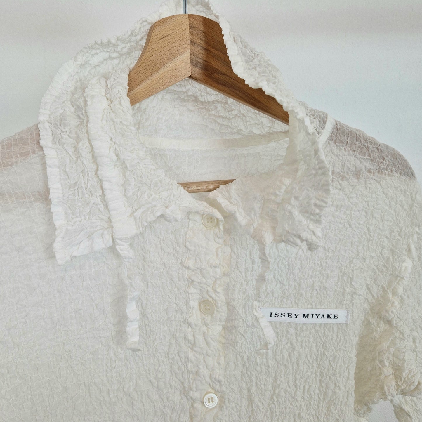 Camicia bianca Issey Miyake