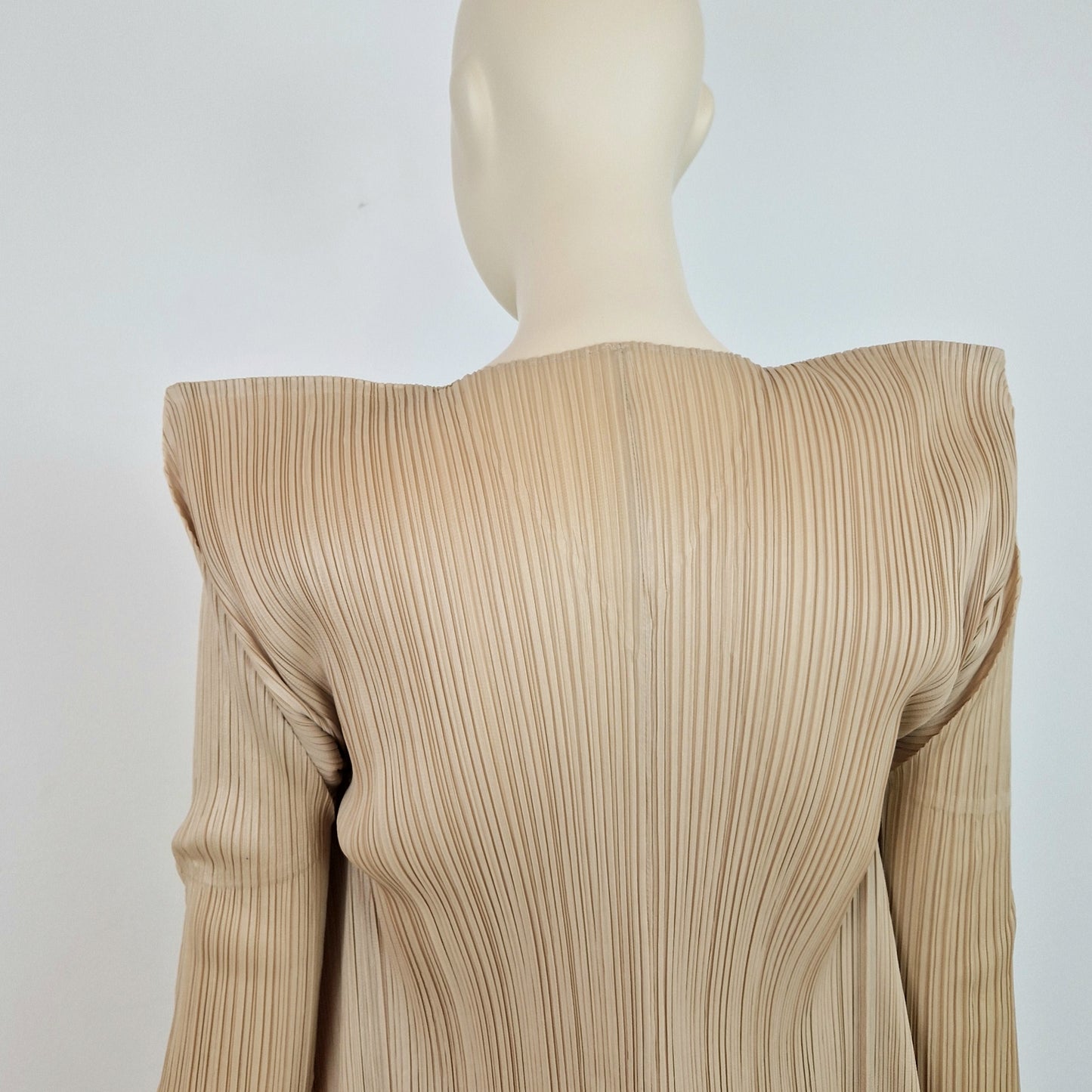 Cardigan - giacca senza chiusure Pleats Please Issey Miyake beige