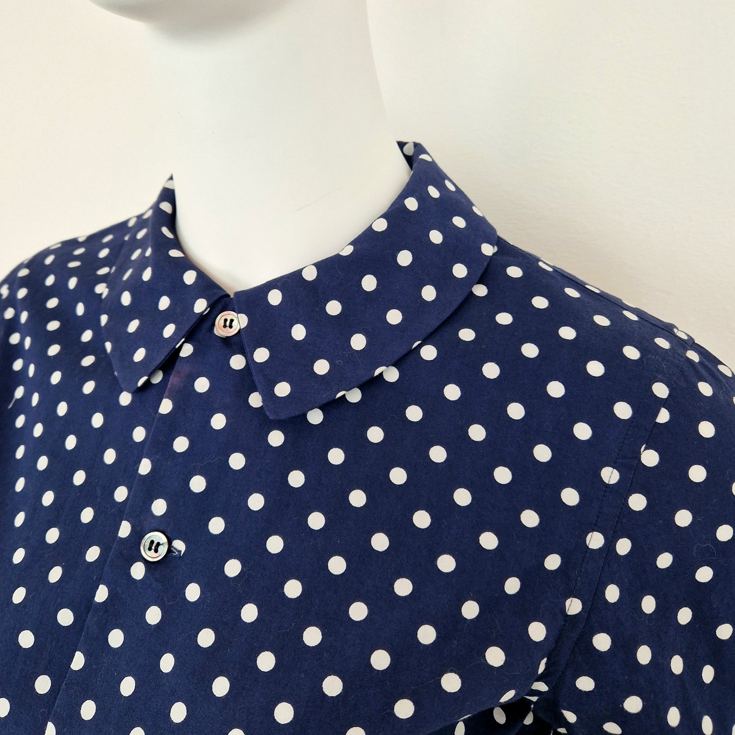 Camicia Comme Des Garçons blu pois bianchi