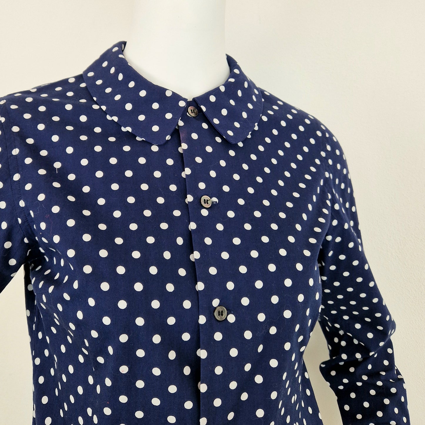 Camicia Comme Des Garçons blu pois bianchi