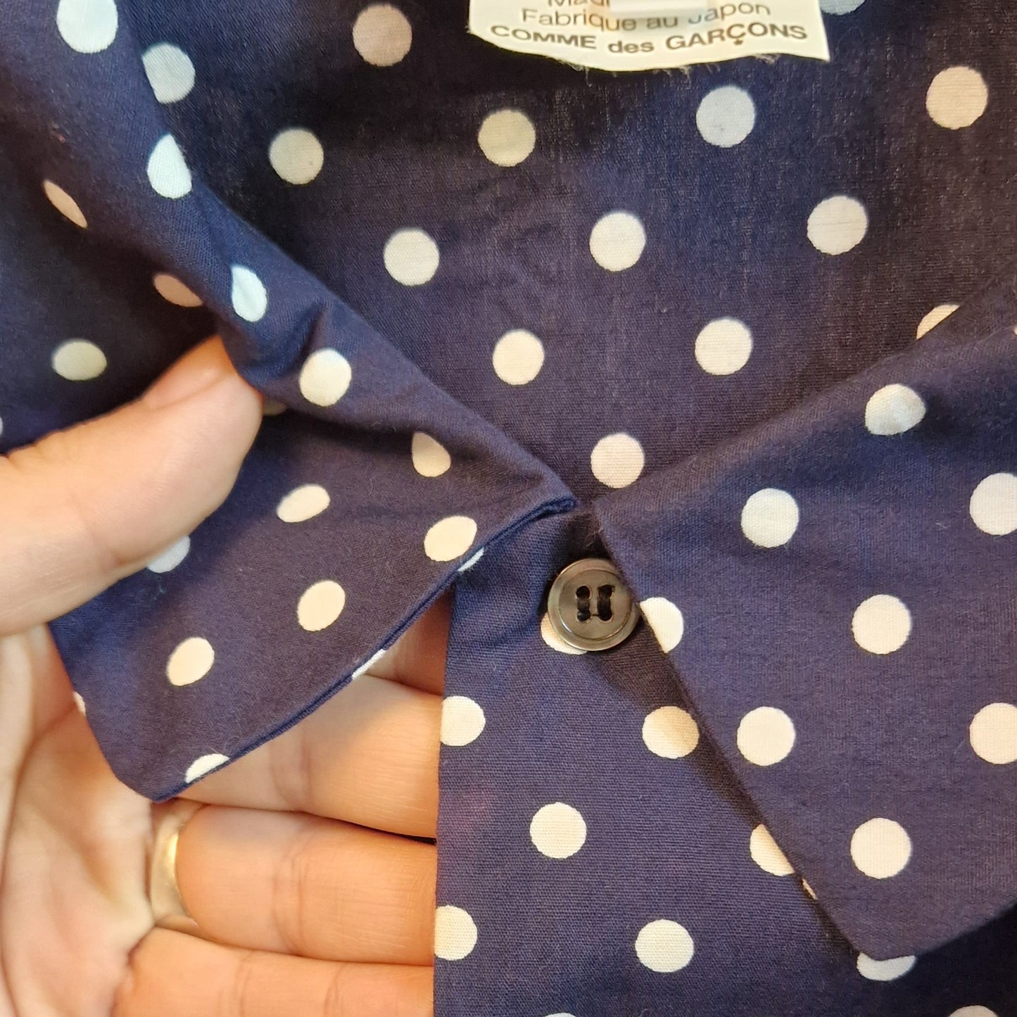 Camicia Comme Des Garçons blu pois bianchi