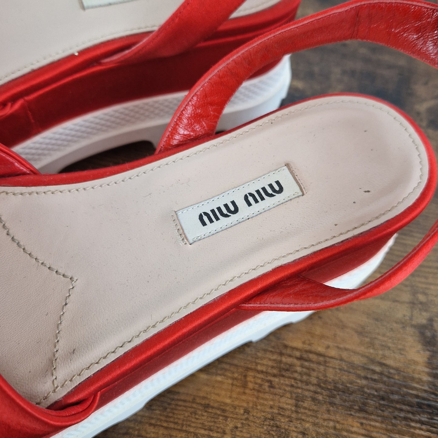 Sandali raso rosso Miu Miu