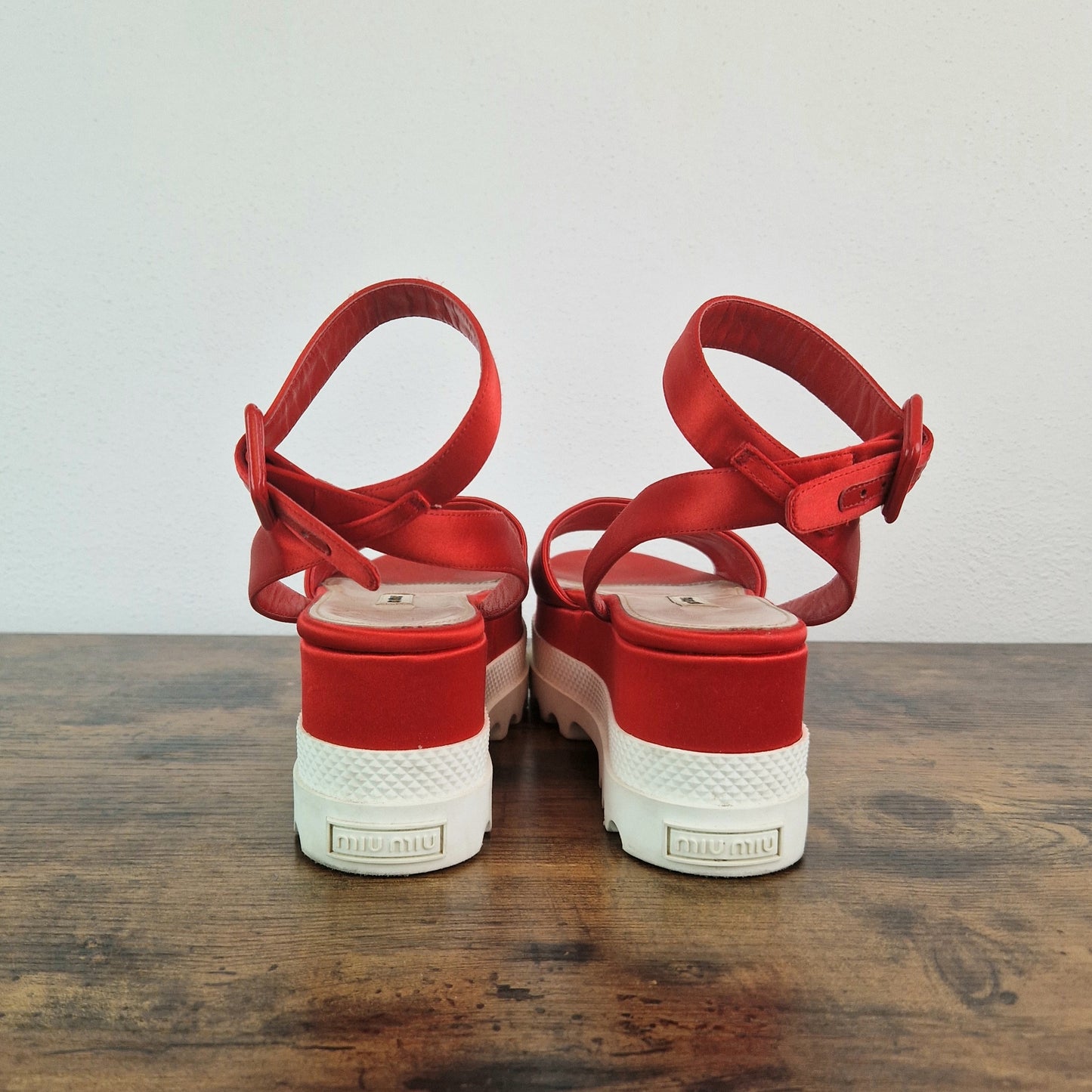 Sandali raso rosso Miu Miu